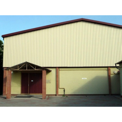 Felújítják a gimnáziumi öltözőket Felújítják a gimnáziumi öltözőket