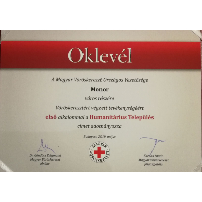 Humanitárius Település díjat adományozott a Vöröskereszt városunk részére