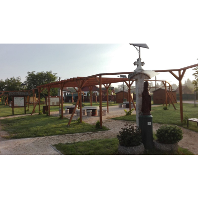 Élménypark és játszótér a Szent Orbán téren Élménypark és játszótér a Szent Orbán téren